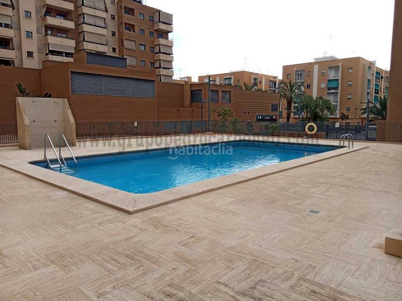 Foto a932594e-233c-4b09-9f14-ce2cff925a5d. Pis amb piscina a El Toscar Elche / Elx
