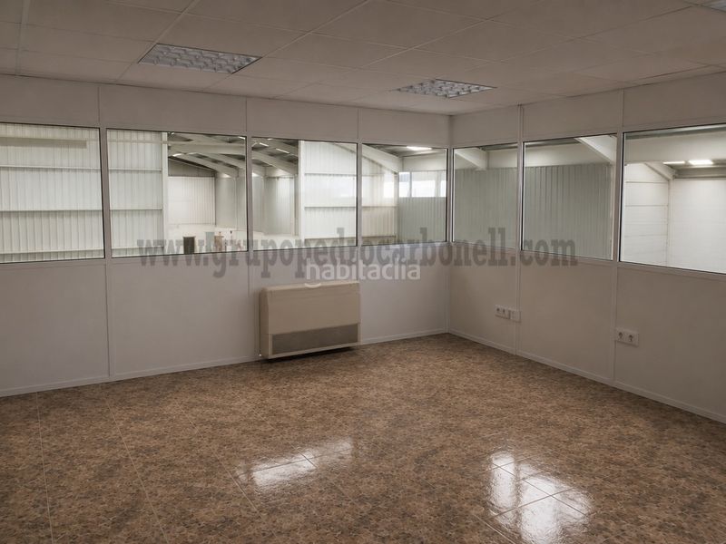 Foto 410deb25-4264-4964-abf0-520adb4b98a5. Location bâtiment à usage industriel dans Pedanías Este Aspe