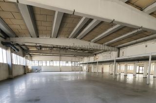 Affitto Capannone industriale in Centro. Alquiler nave poligono industrial en petrer