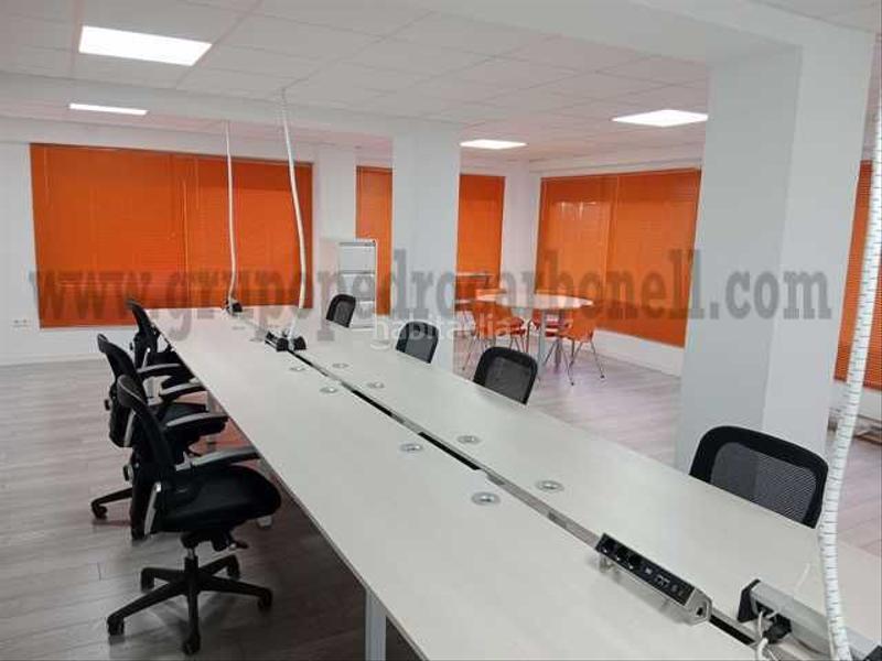 Foto c8b75f19-12de-452a-9e0c-f7efd1291246. Location bureau dans Reina Victoria - Miguel Hernández Elche / Elx