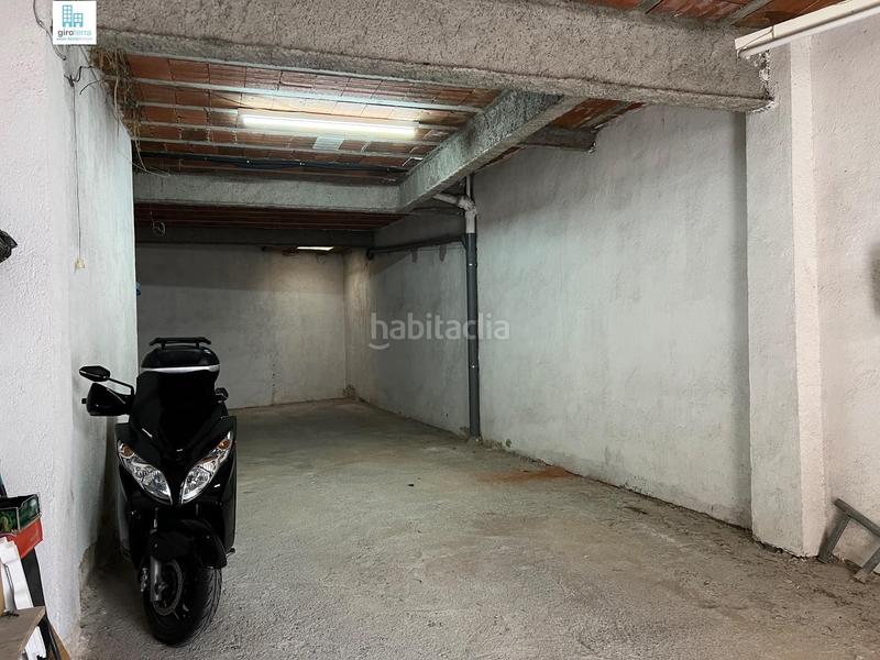 Foto b4c9eb32-854d-4778-9846-c7a85d7fd76c. Parking coche garaje en venta en Centre Blanes
