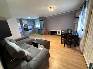 Rez-de-chaussée à Chilches. Piso reformado a la venta en chilches