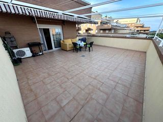 Pis a Costa Caribe. Piso con amplia terraza a la venta en marina dor