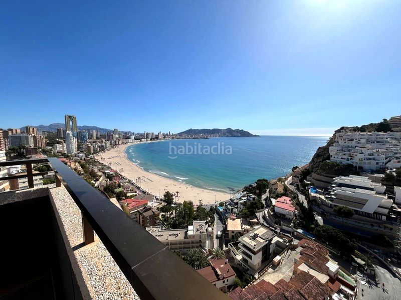 Foto 184d9278-5304-4d4d-a3a9-f0f882517322. Àtic amb aparcament piscina a Playa Poniente Benidorm