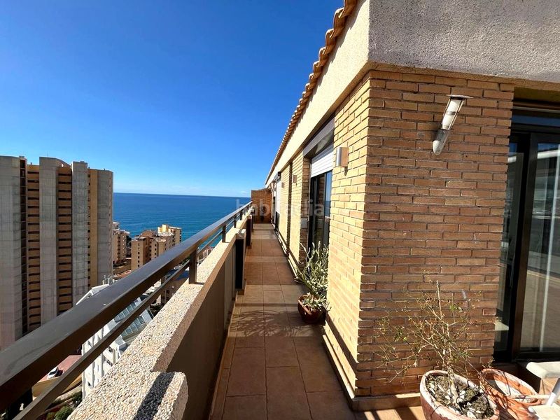 Foto ad7777d2-f76e-42a7-ab50-92f6939a1256. Àtic amb aparcament piscina a Playa Poniente Benidorm
