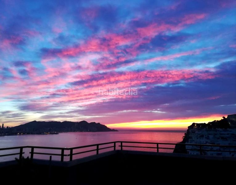 Foto f0f4079f-8d3a-461a-893e-92034f44da4f. Àtic amb aparcament piscina a Playa Poniente Benidorm