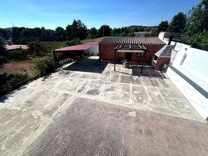 Foto a15084ad-c881-4edf-b7c6-0be407dc2311. Casa amb aparcament a Borriol