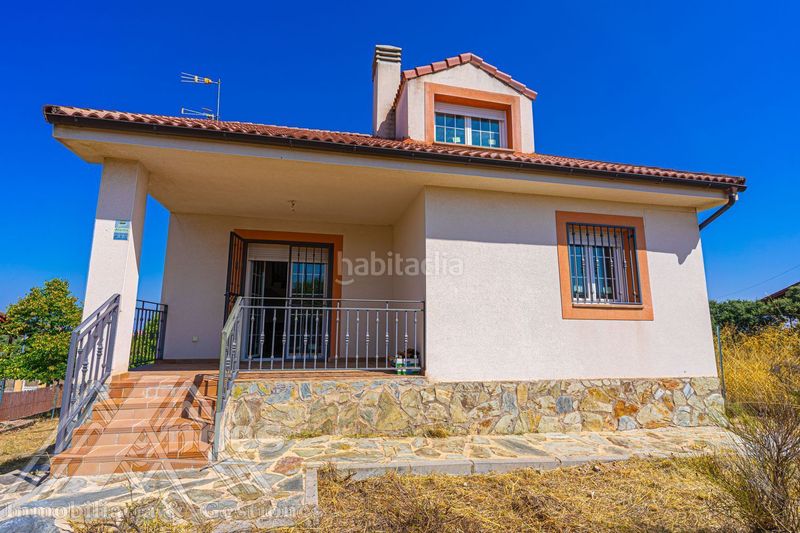 Foto 524f4344-b3ae-42ef-8d0a-689a53168ca4. Casa amb calefacció a Zarzuela del Monte