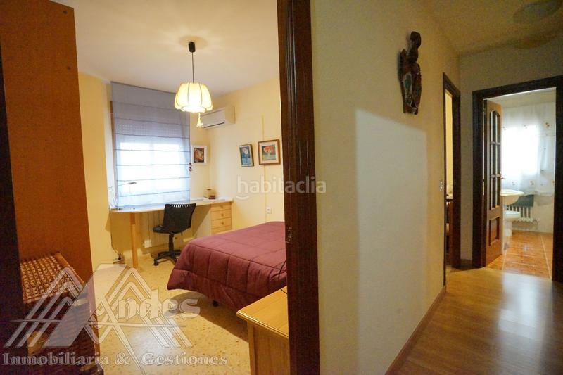 Foto 299da711-593e-422d-9bbc-536f1d68db5a. Piso amplia vivienda con terraza y patio en el paseo de la estación. en Jaén