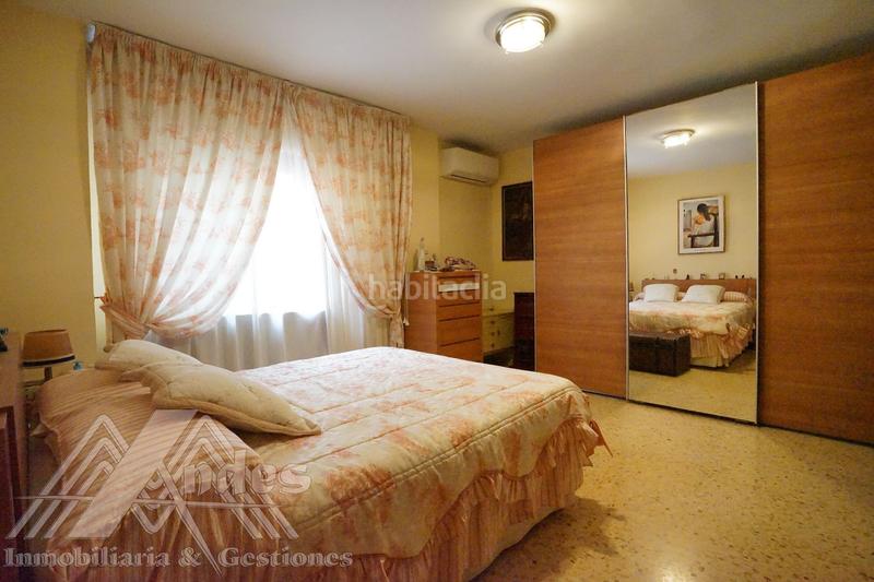 Foto 39d51b4d-5b50-481d-b644-b12bd9d9c17c. Piso amplia vivienda con terraza y patio en el paseo de la estación. en Jaén