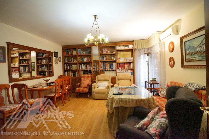 Foto 66bcfb67-2d3b-47e1-a5cf-b30b72d104d4. Piso amplia vivienda con terraza y patio en el paseo de la estación. en Jaén