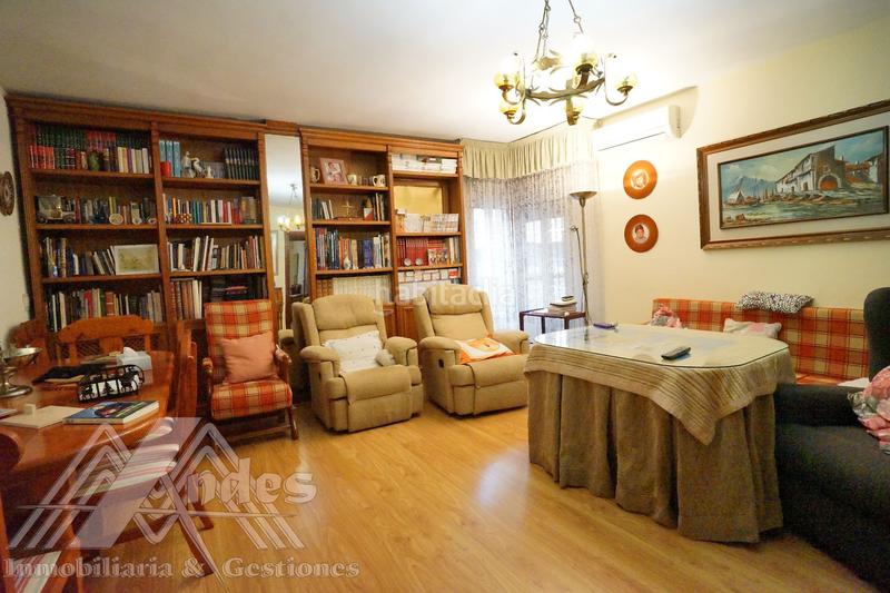 Foto 7e1951d1-c64c-4cb3-a508-e886d48c76ea. Piso amplia vivienda con terraza y patio en el paseo de la estación. en Jaén