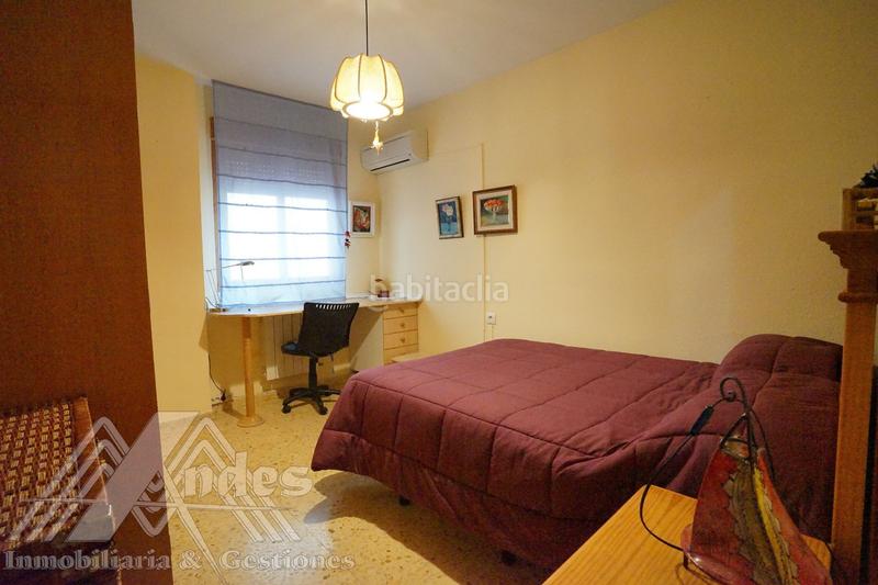 Foto 973a48d0-9df9-4994-8a38-674a40362147. Piso amplia vivienda con terraza y patio en el paseo de la estación. en Jaén