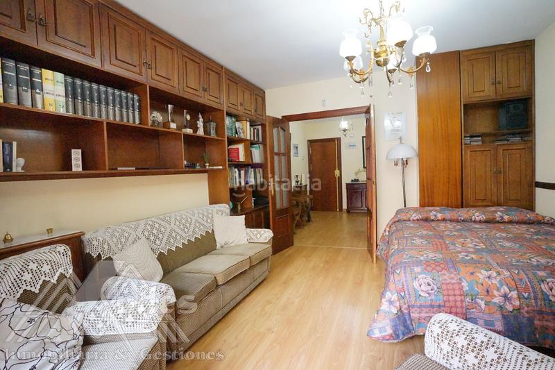 Foto b26d3043-8514-4800-9b65-e3d55d8b58fd. Piso amplia vivienda con terraza y patio en el paseo de la estación. en Jaén