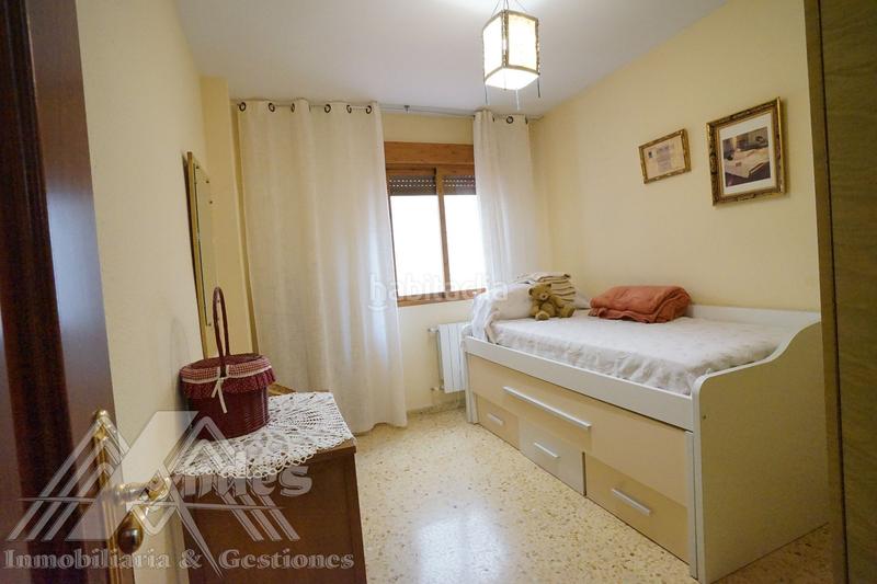 Foto c151f63a-48b2-45e5-9e17-ac243fd74505. Piso amplia vivienda con terraza y patio en el paseo de la estación. en Jaén