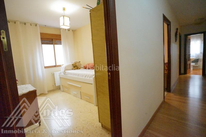 Foto deb90f2b-08e3-44b7-952f-9e48fd848f30. Piso amplia vivienda con terraza y patio en el paseo de la estación. en Jaén
