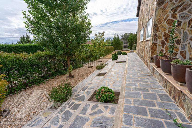 Foto 73fd0e59-6a5e-4418-b61e-5eed851ac7b6. House with heating in Zarzuela del Monte