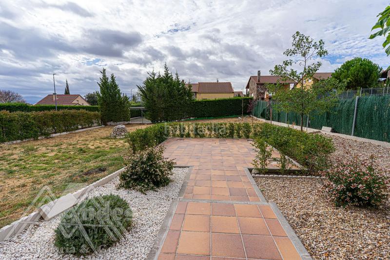 Foto ac1d53f9-cfd5-4b47-95a4-413a2b7ba22c. House with heating in Zarzuela del Monte