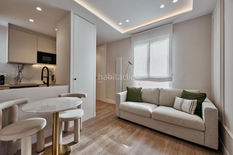 Foto b9c683c9-6f05-4b78-b62f-579ff433238f. Flat with heating in Goya Madrid