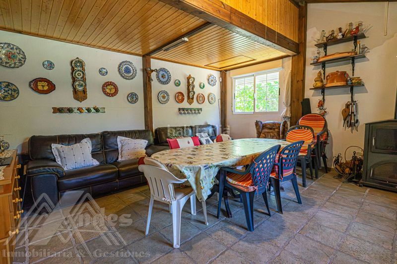 Foto a53b0abd-5796-4b0f-8261-7380d73d2039. Casa en Zarzuela del Monte