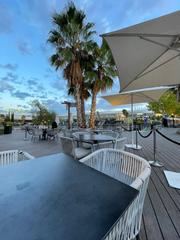 Traspàs Local Comercial a Premios nobel 5. Local centro comercial en traspaso en ctra. de la base.