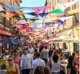 Traspàs Local Comercial  Cava baja. Local en traspaso en centro.