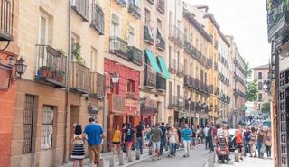 Lloguer Local Comercial  De la cava baja. Local en alquiler en centro  palacio.