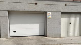 Aparcament cotxe  Calle madrid. Se vende plaza de garaje en zona céntrica de brunete