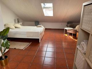Alquiler Piso  Calle san mateo. Buhardilla 1 habitación recién reformada  y p. de garaje en brun