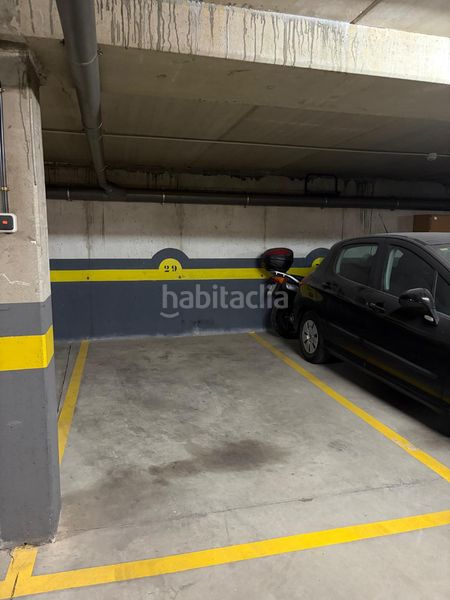 Foto 6f641497-2562-46fe-84a1-b1e9d8d8b80e. Aparcament cotxe a Brunete