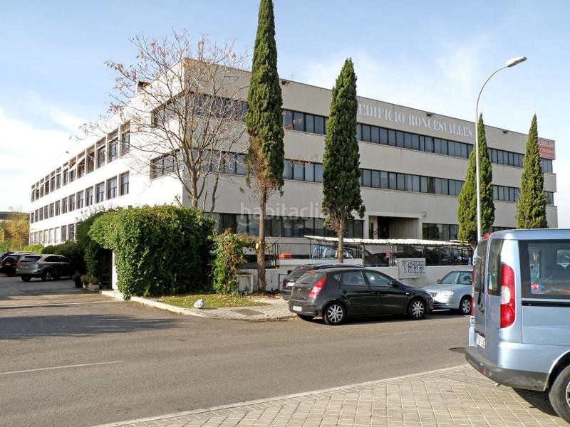 Foto bbbf7d7f-478a-41a3-8599-19a53037b7e1. Affitto ufficio in n/a in El Barral Ferial Coslada