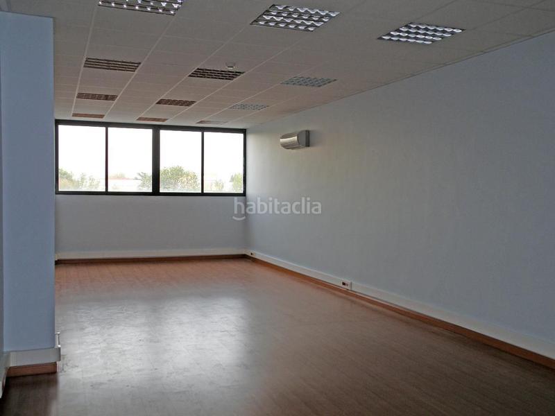 Foto f04036ac-44d9-49a6-b00b-09485f713ae5. Location bureau dans n/a dans El Barral Ferial Coslada