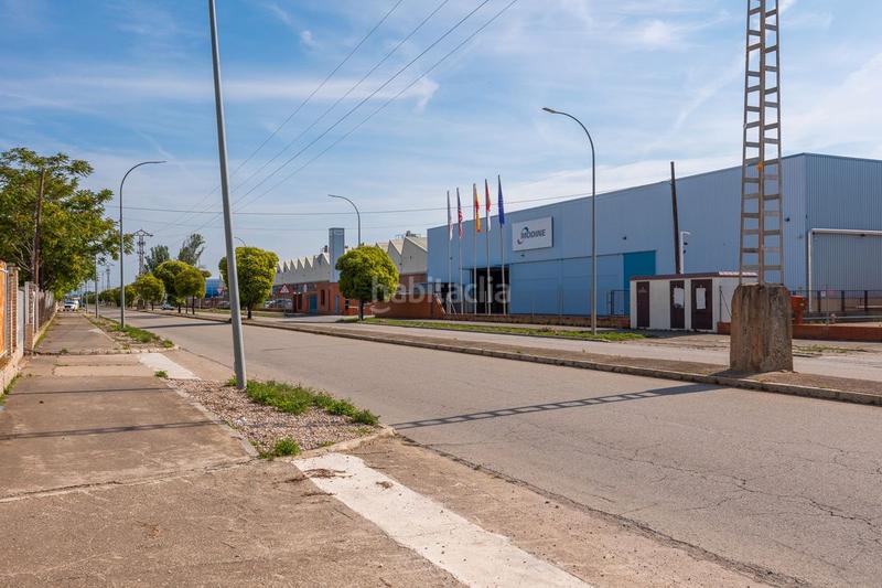 Foto 7c85087e-3fcc-4e6b-a75a-ebe1fdc50ef8. Solar industrial a Marchamalo