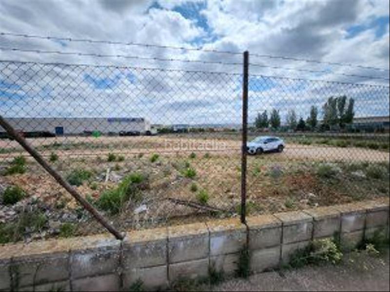 Foto d156e4af-0f58-42a8-b20b-030a392dbc82. Terrain industriel dans Marchamalo