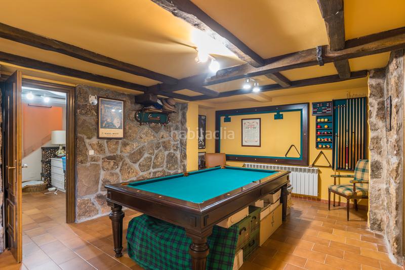 Foto c7886ca0-517a-4337-9b62-4cbf36648c34. Casa aparellada amb piscina a Pueblo Pozuelo de Alarcón