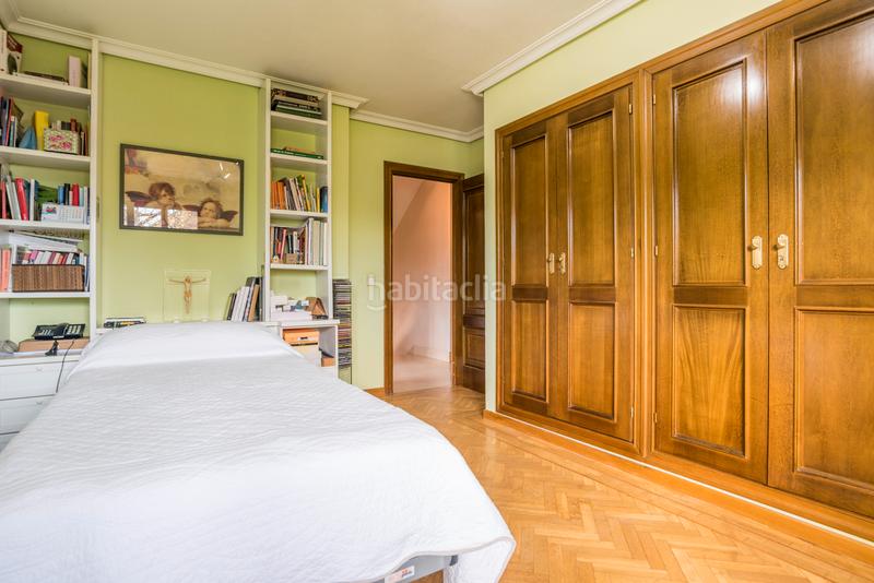 Foto d4a000cc-cfc1-4513-aa57-453380b41250. Casa pareada en Pueblo Pozuelo de Alarcón