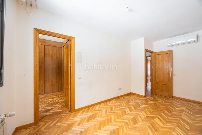 Foto 19133610-fcbb-44ce-bd0c-5b52504a2cec. Duplex con parcheggio in Santa Bárbara Toledo