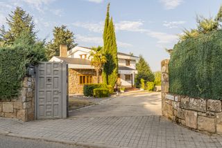 Casa  Avenida de las acacias