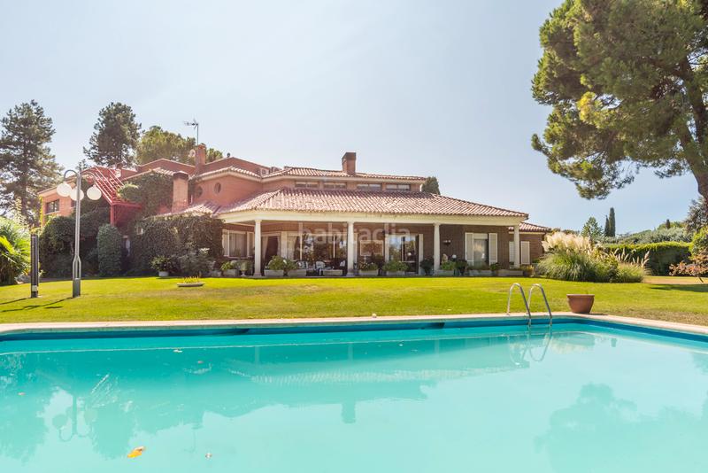 Foto acab6eb7-e147-428f-ae63-74a958167689. Chalet mit parking pool in Urbanización Este-Montepríncipe Boadilla del Monte