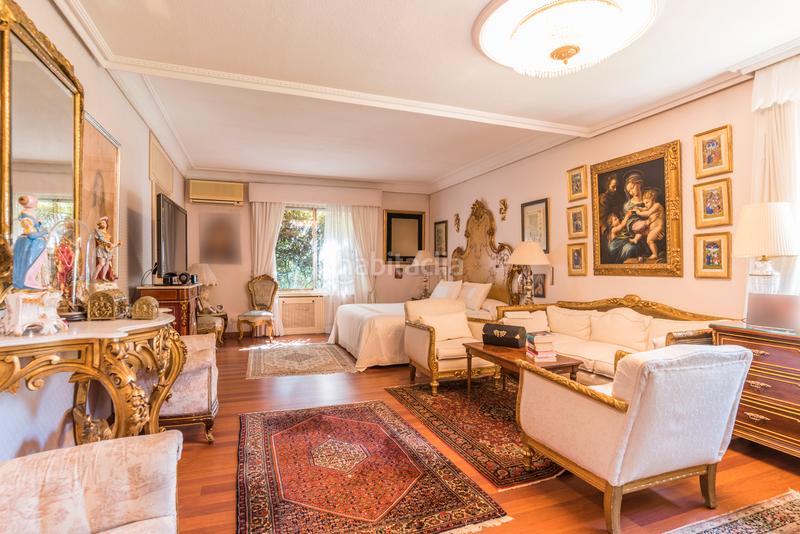 Foto 01e73e05-dd30-4b94-aae5-5e7d6bc7c1b8. Xalet amb aparcament piscina a Urbanización Este-Montepríncipe Boadilla del Monte