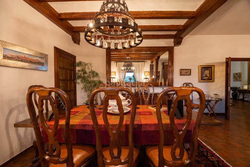 Foto 512bf0a8-716c-445e-aa9d-f92e2005df47. Chalet mit parking pool in Los Cigarrales-La Bastida Toledo