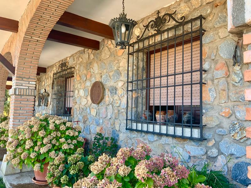 Foto 751975c9-b54d-4e0d-8e69-e68cf42d64fb. Chalet mit parking pool in Los Cigarrales-La Bastida Toledo