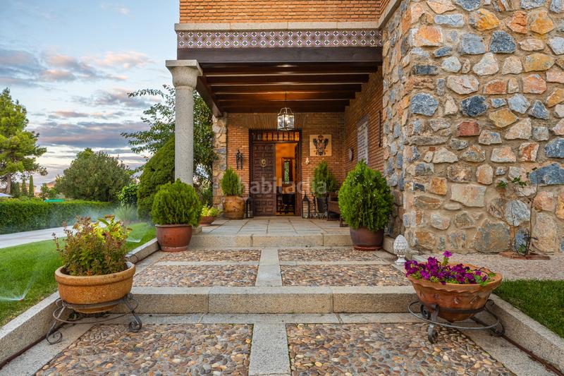 Foto 75cd3ef3-3873-462c-8122-ded5320c5705. Chalet with parking pool in Los Cigarrales-La Bastida Toledo