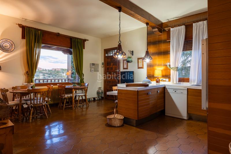 Foto 80934dfc-fb76-4fbe-aeae-2185b9c01a4a. Chalet with parking pool in Los Cigarrales-La Bastida Toledo