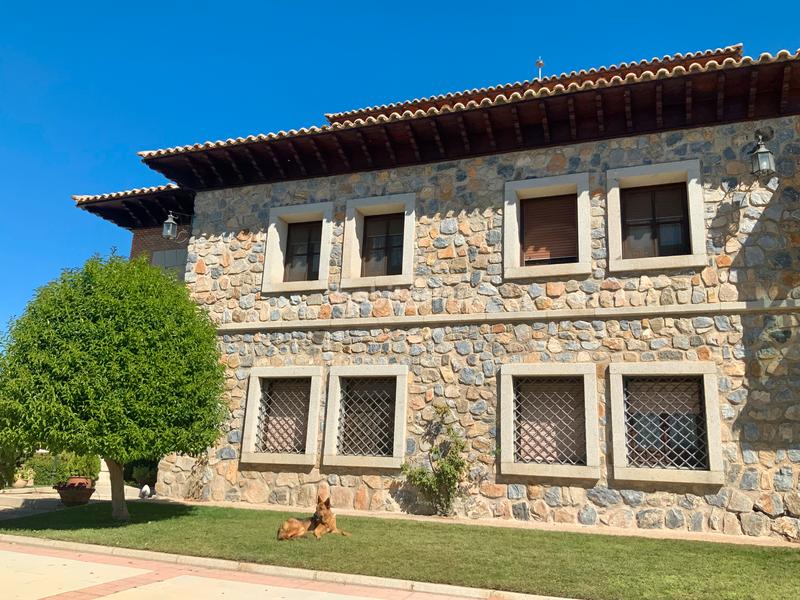 Foto 1e26b226-5df9-4fb9-8272-9fbb76f63e30. Chalet en Los Cigarrales-La Bastida Toledo