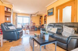 Zweistöckige Wohnung  Calle gerardo diego