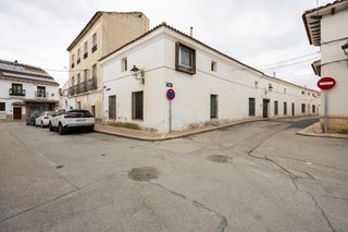 Masia en Traves�a del boleo 1