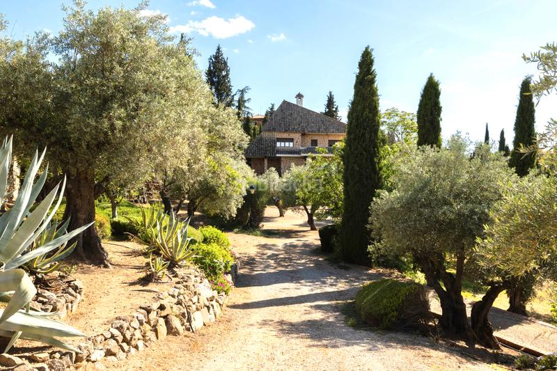 Foto cd10584d-9cb7-4076-96ba-558aefee9649. Chalet en Los Cigarrales-La Bastida Toledo