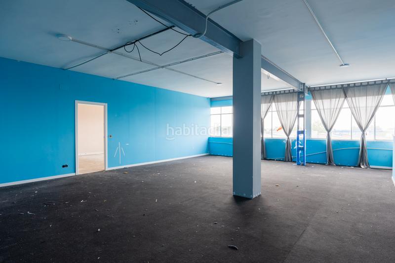 Foto 4909b3c0-1d4f-4589-91a6-616273f294e7. Bâtiment à usage industriel dans avenida de castilla 9 dans San Fernando de Henares