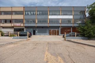 Industrial building in Avenida de castilla 9